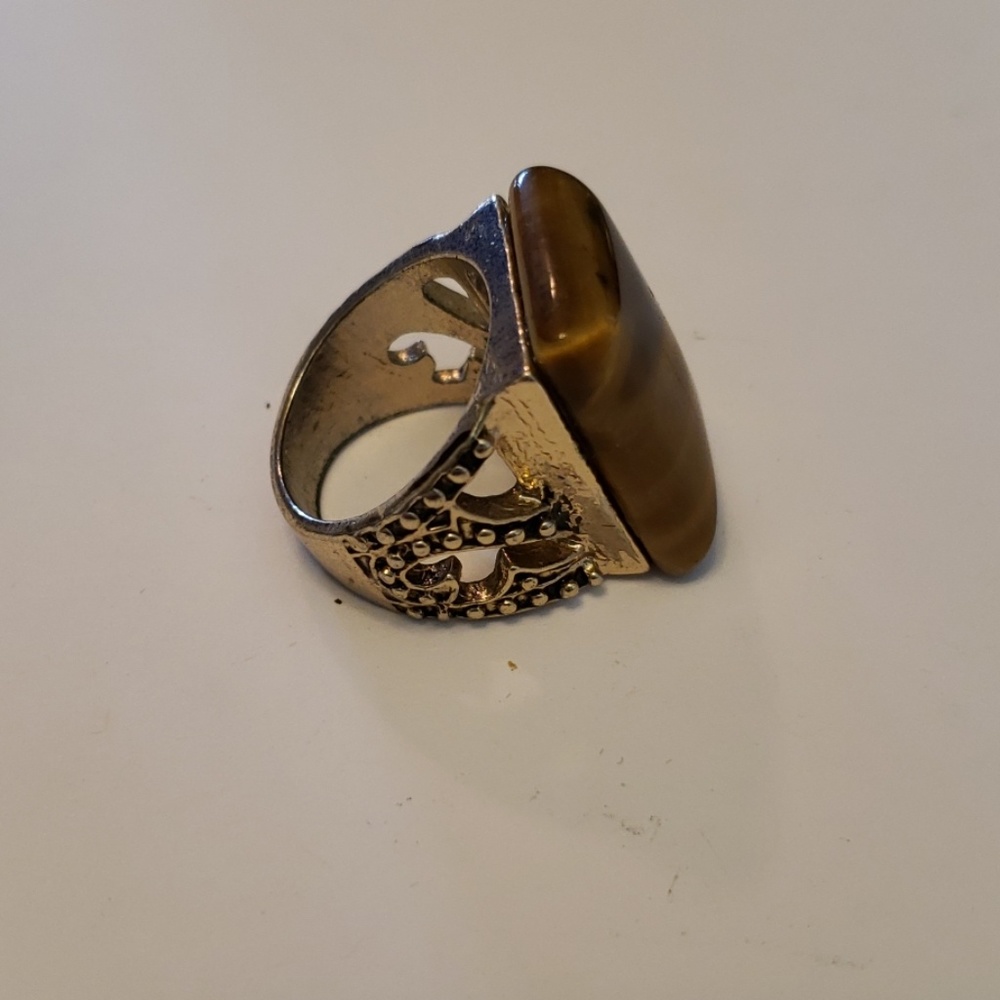 Ring - Picture 2 of 3